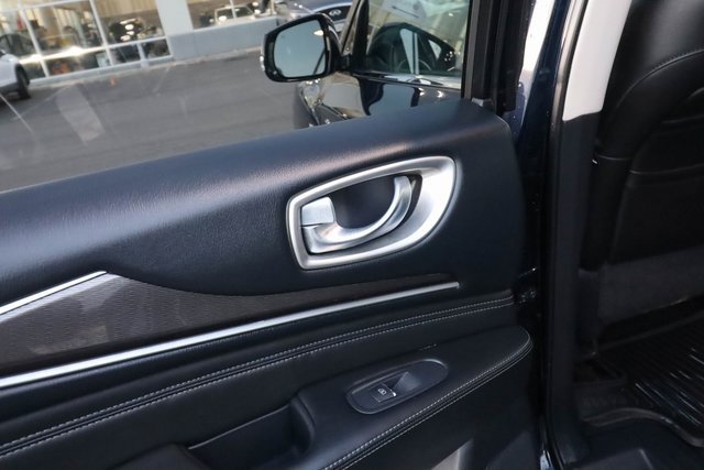 Used 2019 INFINITI QX60 Luxe w/ Essential Package image 33