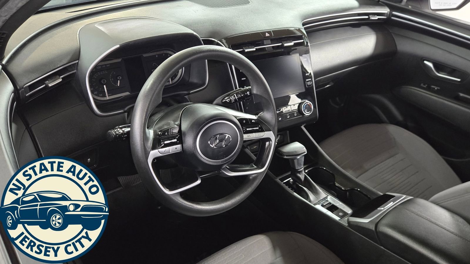 Used 2023 Hyundai Santa Cruz SE image 10