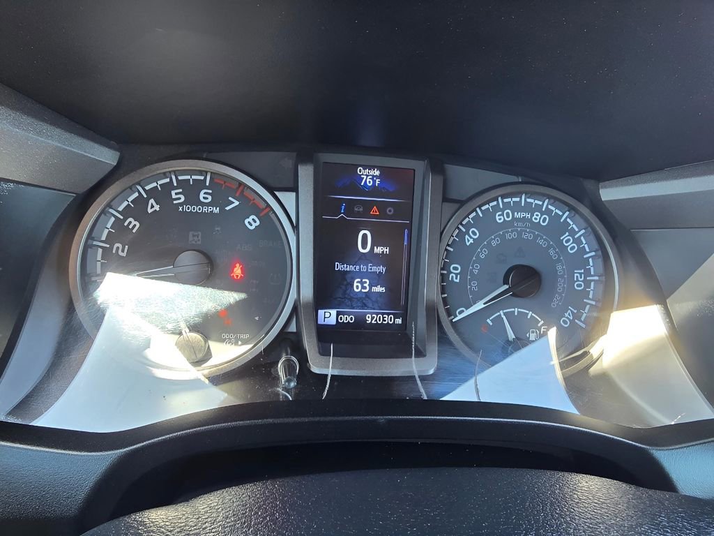Used 2020 Toyota Tacoma TRD Off-Road w/ Technology Package AWD/4WD image 16