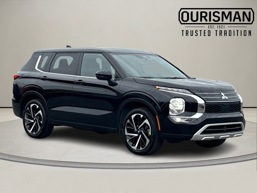 Used 2024 Mitsubishi Outlander SE video 1