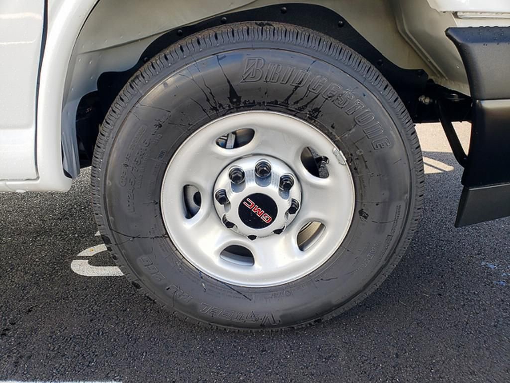 New 2025 GMC Savana 3500 Extended w/ Driver Convenience Package image 14