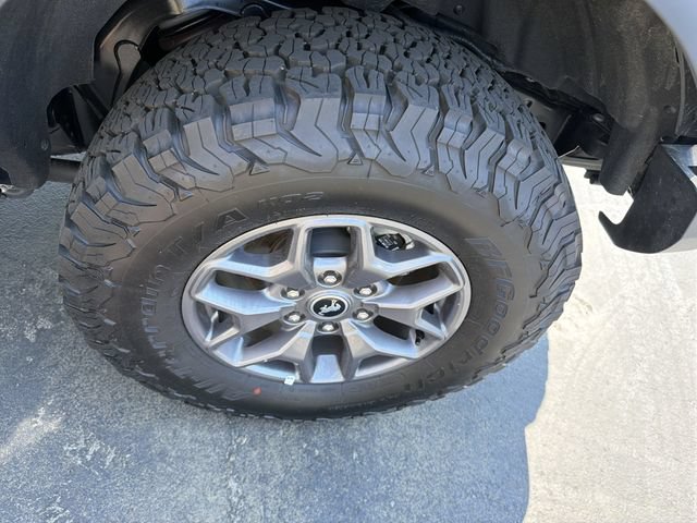 Used 2025 Ford Bronco Badlands w/ Black Appearance Package AWD/4WD image 12