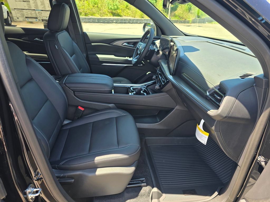New 2026 Chevrolet Traverse LT w/ Driver Confidence Package FWD image 28