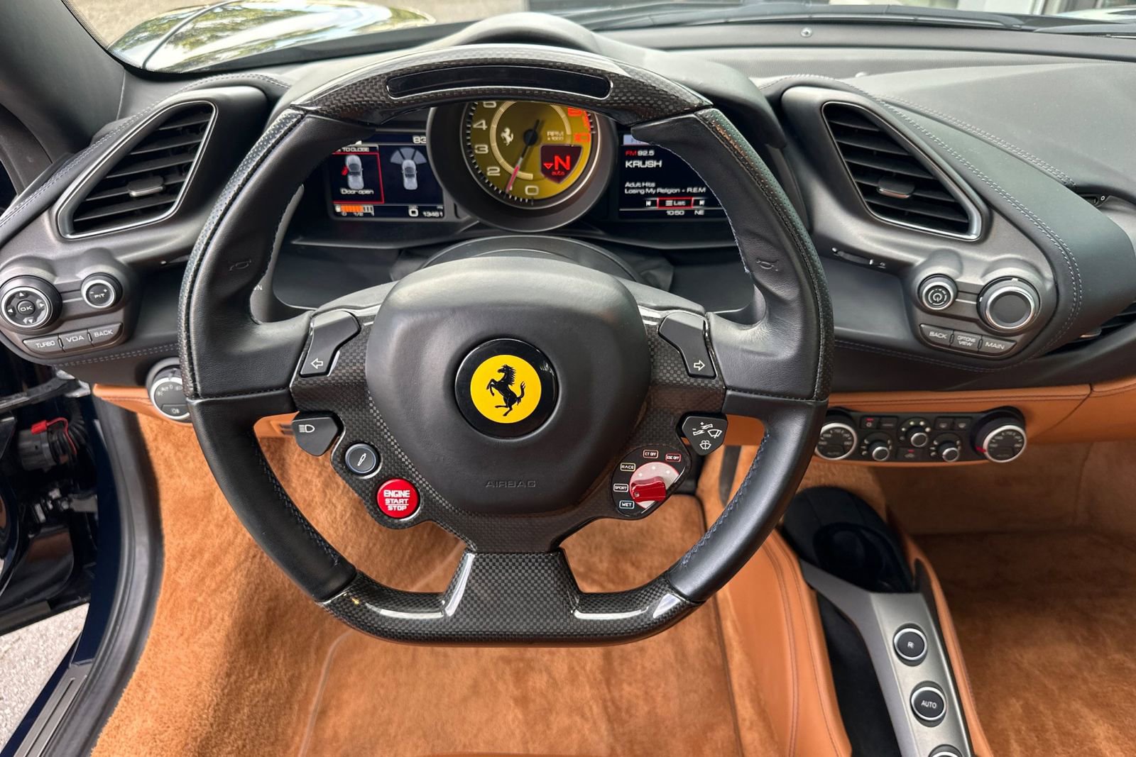 Used 2018 Ferrari 488 Spider image 15