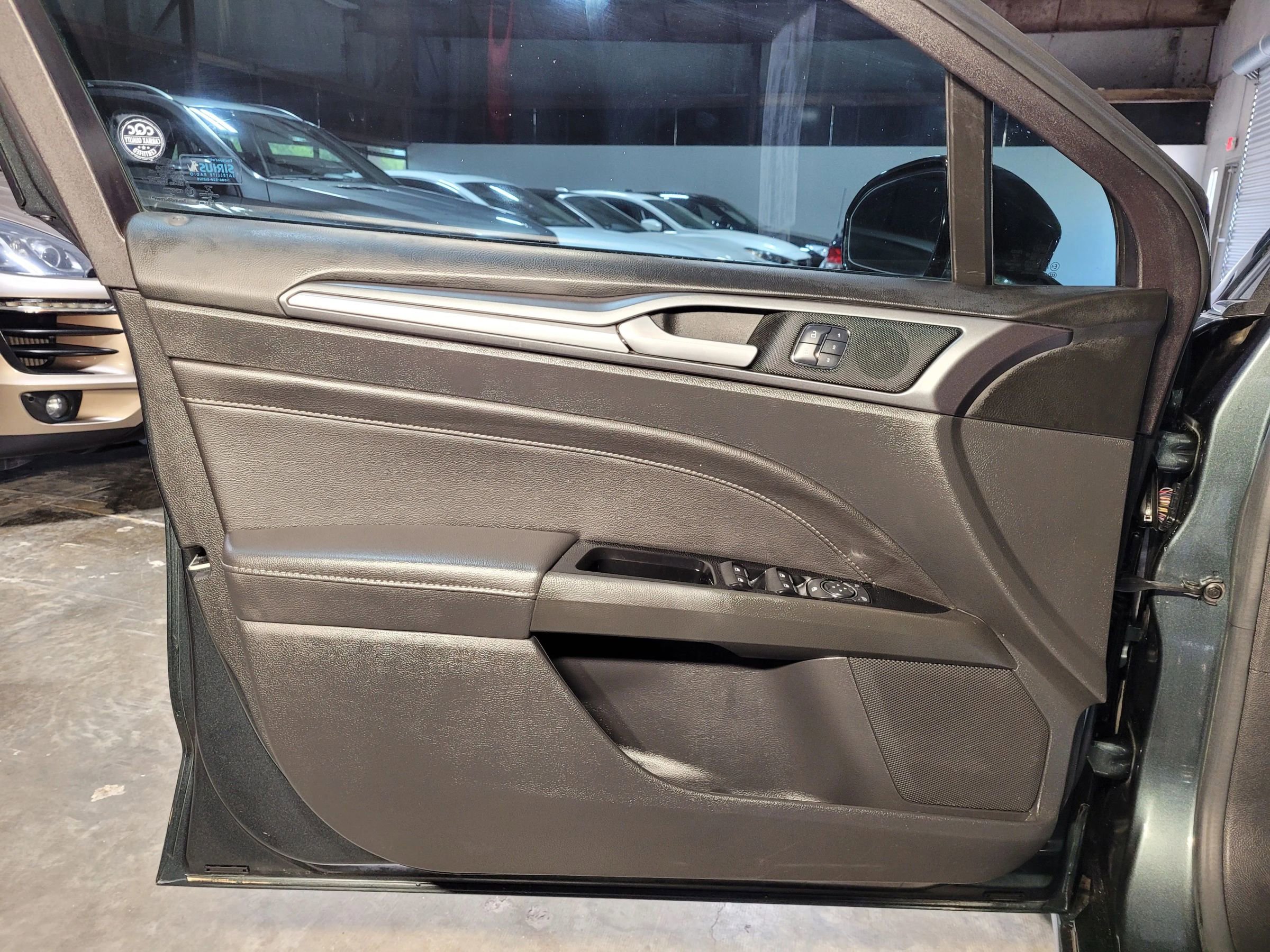 Used 2016 Ford Fusion Titanium image 14