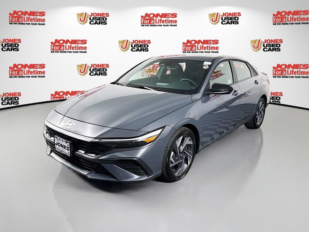 Certified 2025 Hyundai Elantra Sport FWD image 12