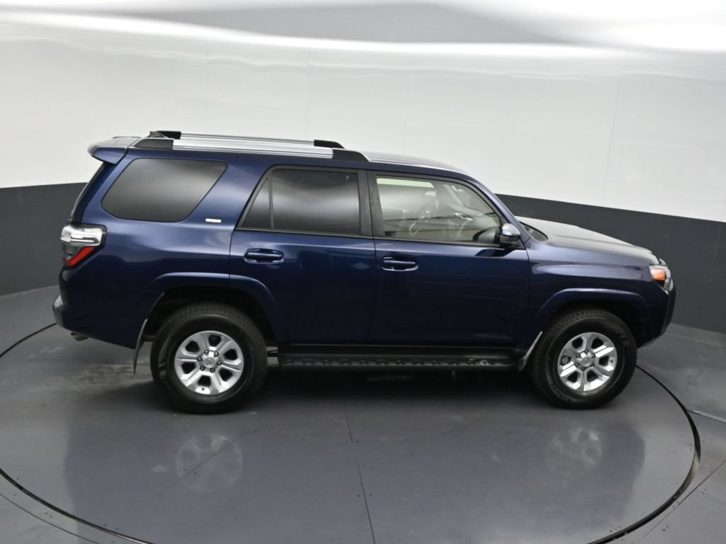 Used 2020 Toyota 4Runner SR5 AWD/4WD image 20