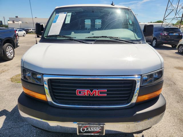 Used 2024 GMC Savana 2500 w/ Driver Convenience Package image 2