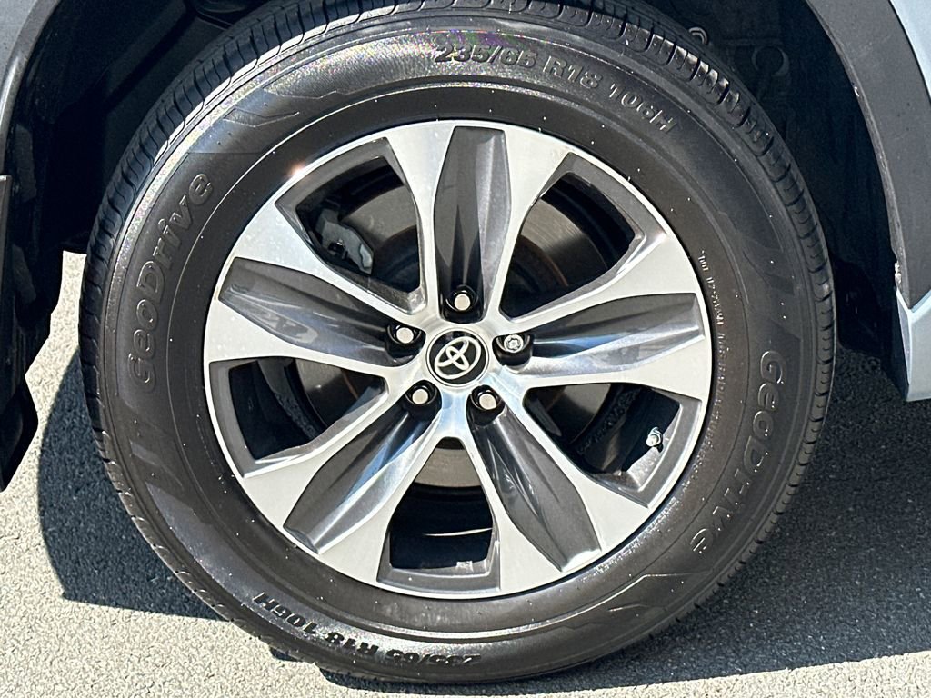 Used 2022 Toyota Highlander XLE image 8