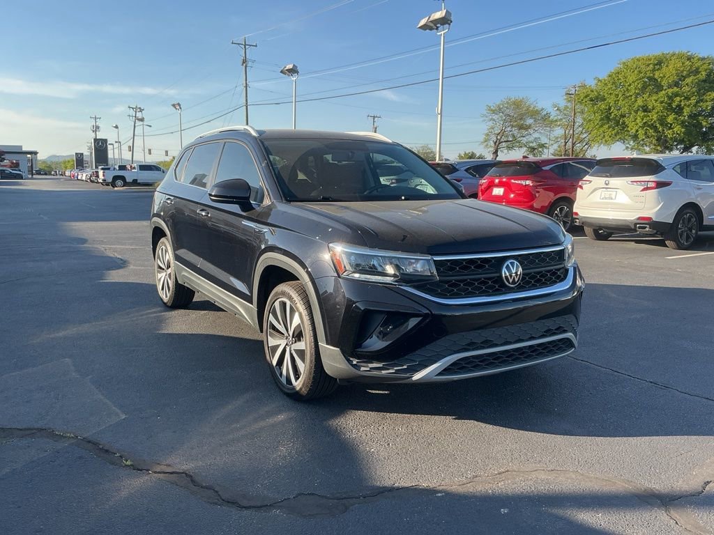 Used 2022 Volkswagen Taos SE FWD image 6