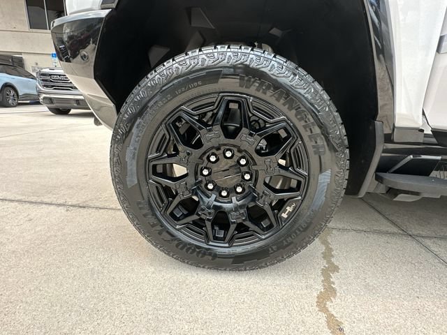 Certified 2025 GMC Hummer EV 2X AWD/4WD video 2