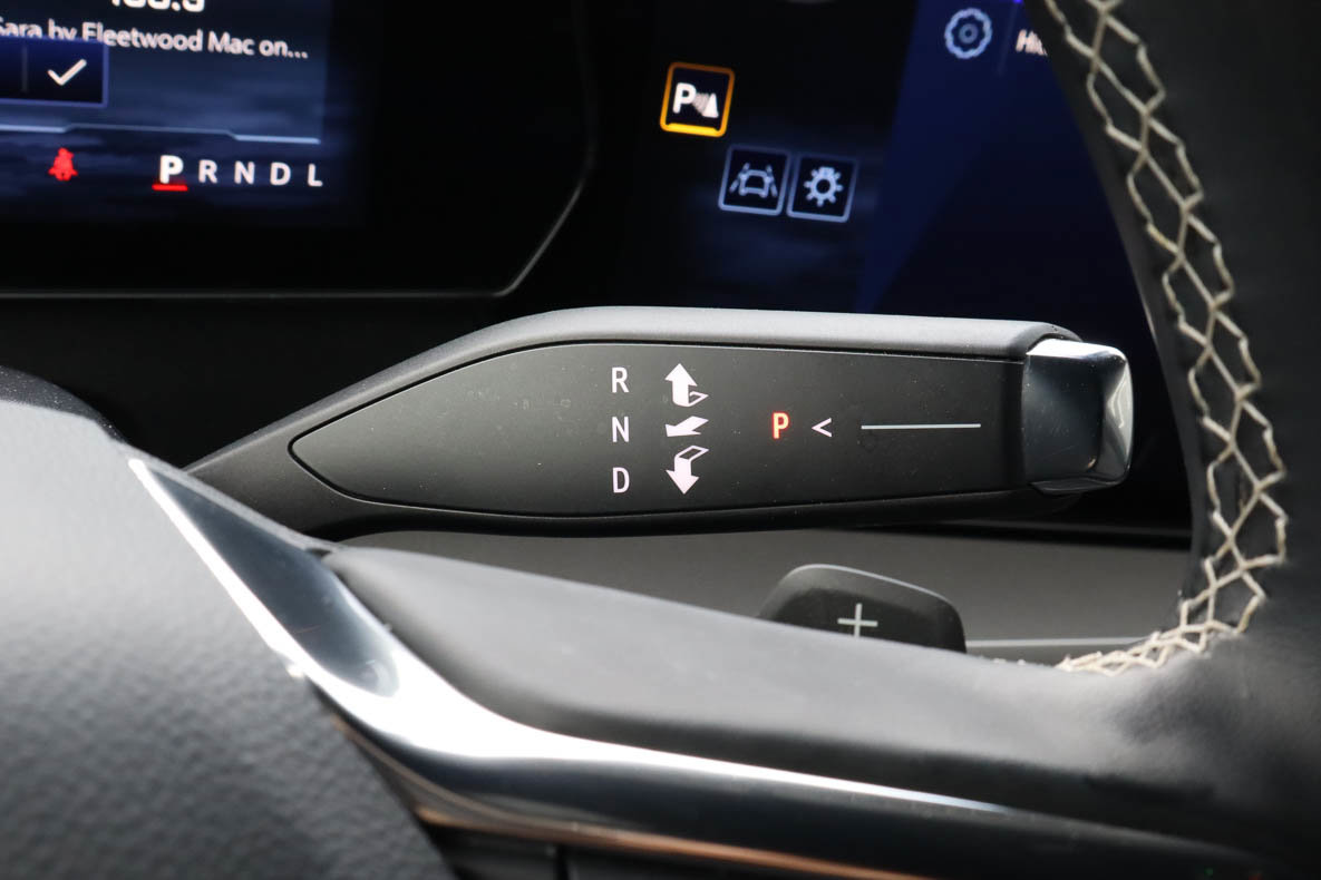 Used 2025 Chevrolet Traverse LT FWD image 29