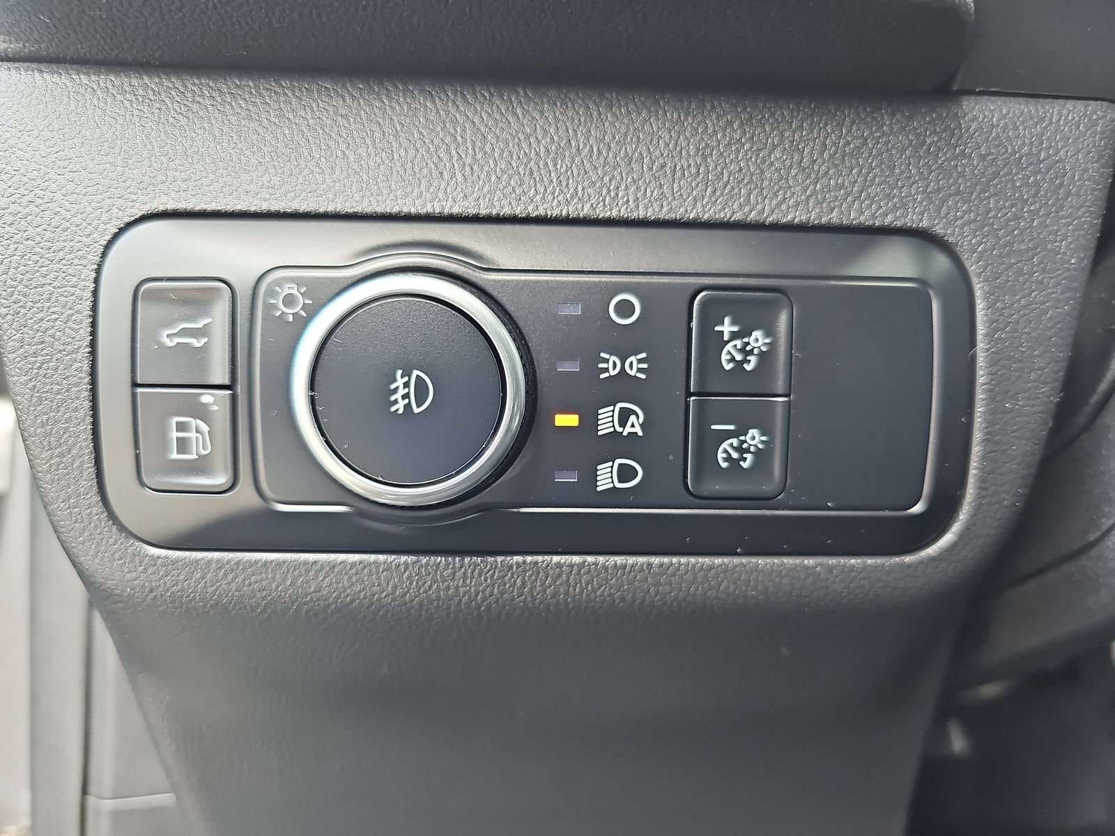 Used 2024 Ford Escape Platinum w/ Premium Technology Package AWD/4WD image 33