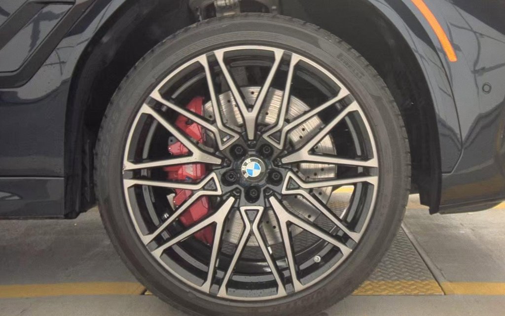 Used 2022 BMW X6 M Base w/ Competition Package image 7