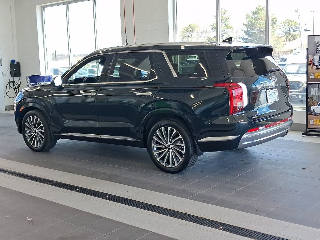 Used 2025 Hyundai Palisade Calligraphy AWD/4WD image 6