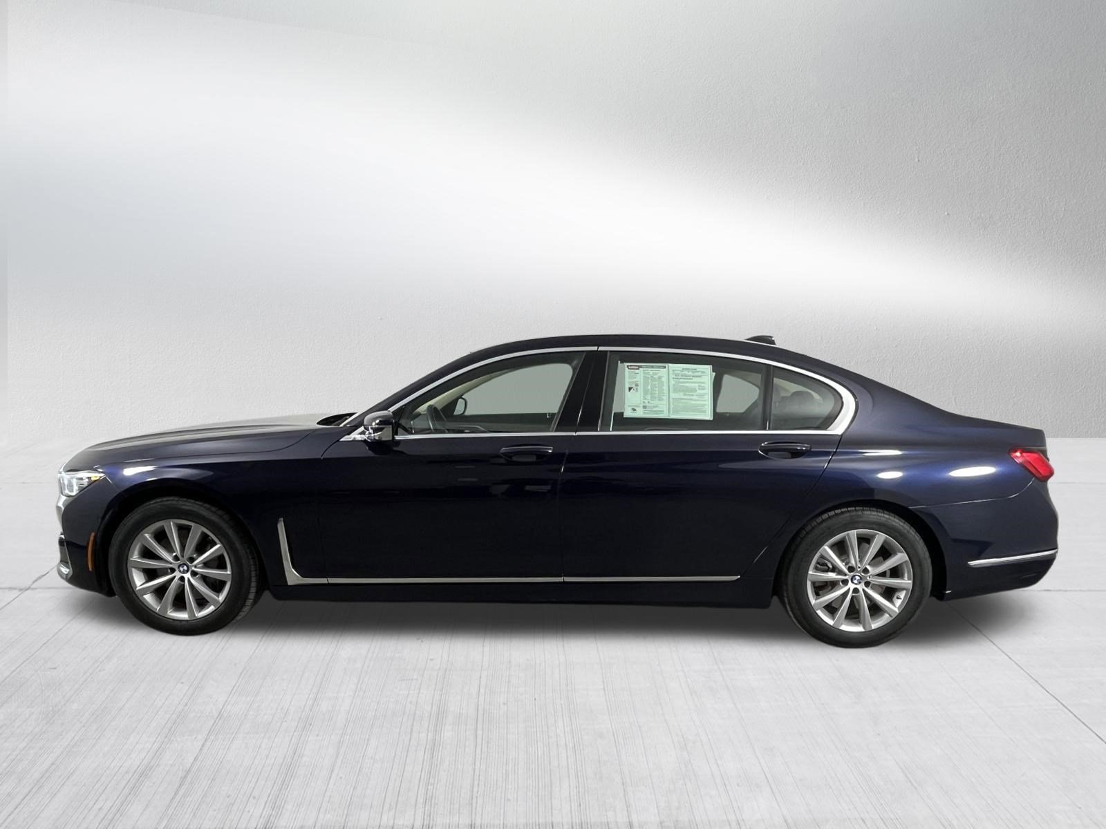 Used 2020 BMW 740i xDrive w/ Premium Package image 4