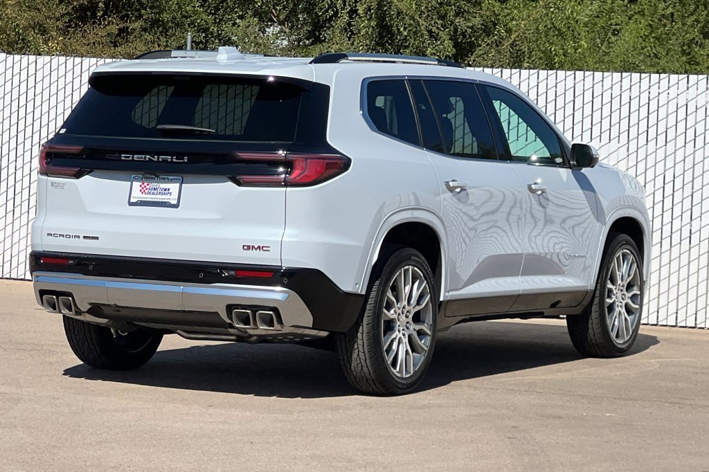 New 2026 GMC Acadia Denali w/ Super Cruise Package image 4