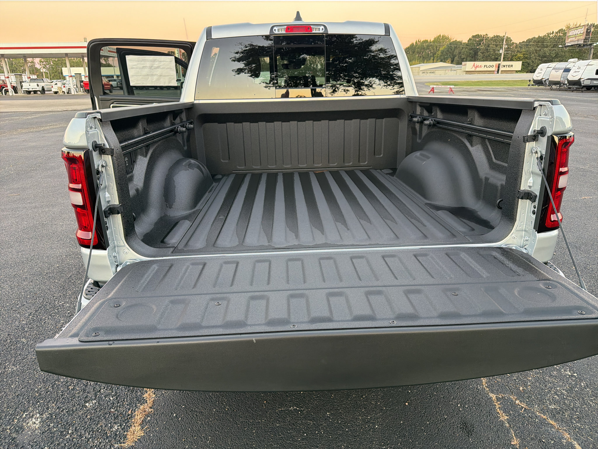 New 2026 RAM 1500 Big Horn AWD/4WD image 35