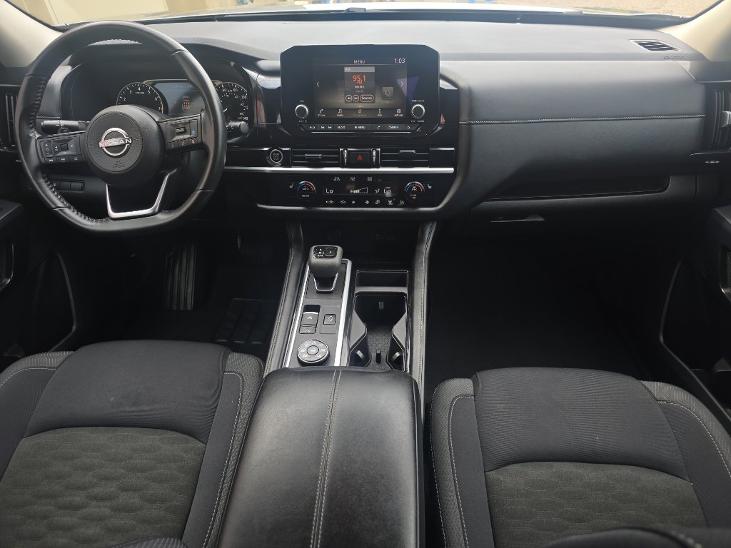 Used 2024 Nissan Pathfinder SV image 21
