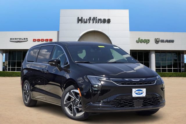 New 2027 Chrysler Pacifica Limited