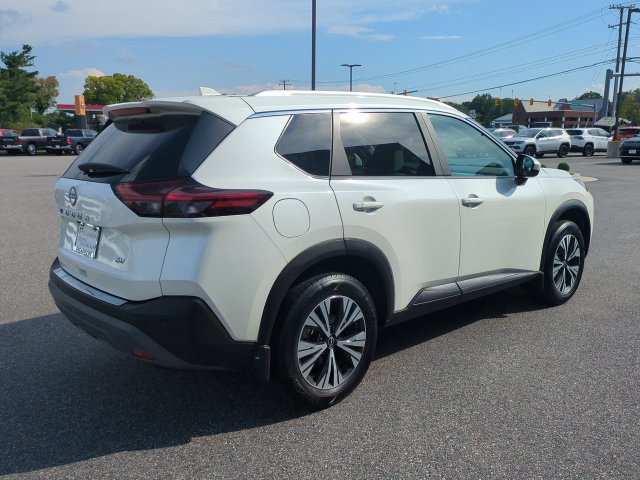 Used 2023 Nissan Rogue SV w/ SV Premium B Package FWD image 4
