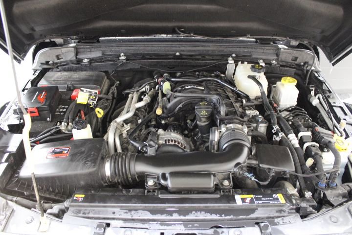 Used 2023 Jeep Gladiator Mojave w/ Cold Weather Group AWD/4WD image 46