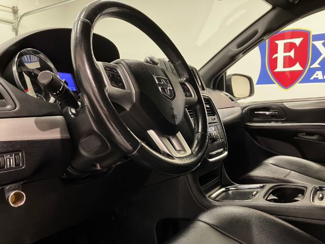 Used 2018 Dodge Grand Caravan GT image 18