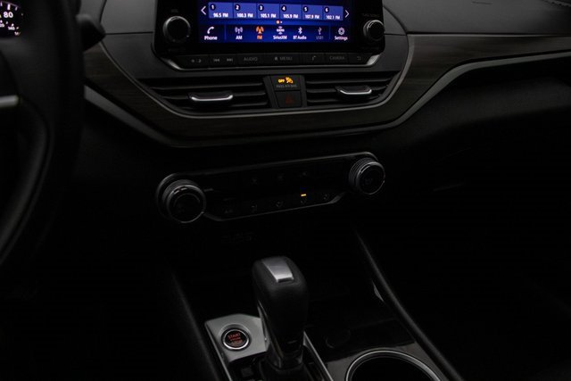 Used 2024 Nissan Altima 2.5 SV image 34