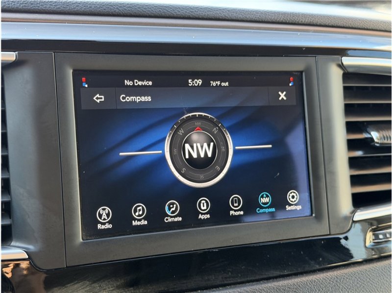 Used 2021 Chrysler Voyager Lxi image 46