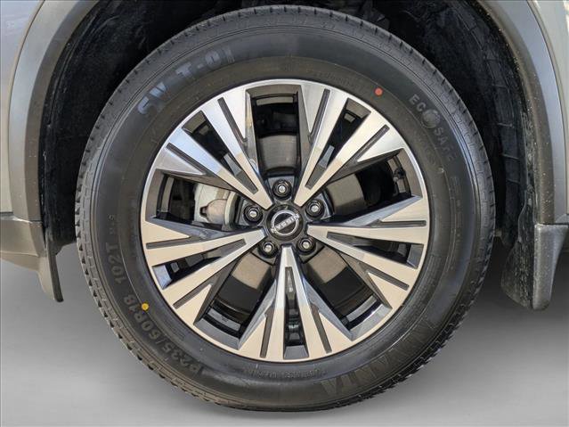 Used 2023 Nissan Rogue SV image 22