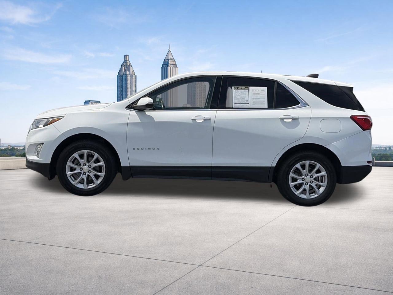Used 2019 Chevrolet Equinox LT w/ Driver Convenience Package FWD image 2