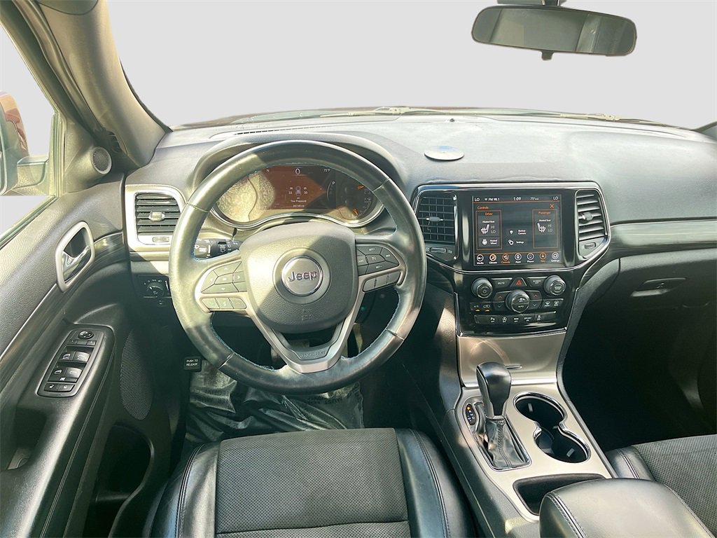 Used 2021 Jeep Grand Cherokee Laredo X image 23