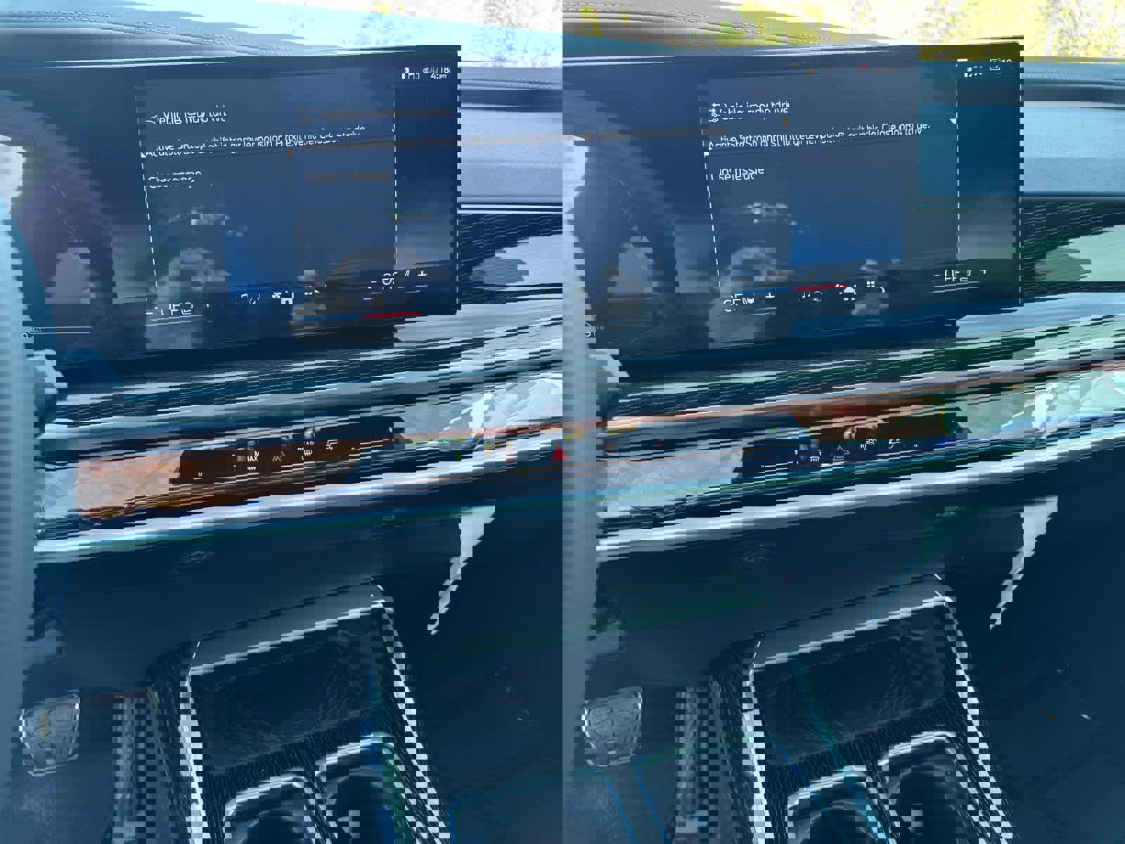 Certified 2025 BMW i7 eDrive50 w/ M Sport Package image 25