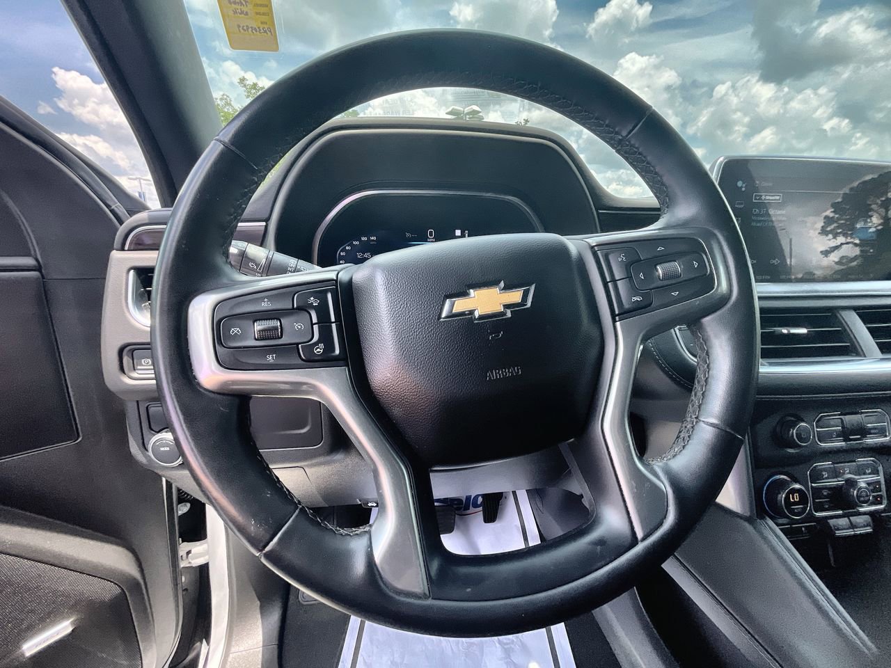 Used 2023 Chevrolet Tahoe LT w/ Luxury Package RWD image 11
