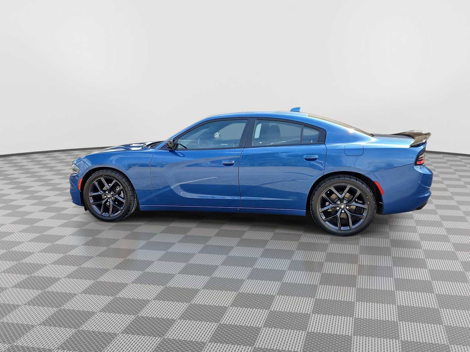 Used 2023 Dodge Charger SXT w/ Blacktop Package image 5