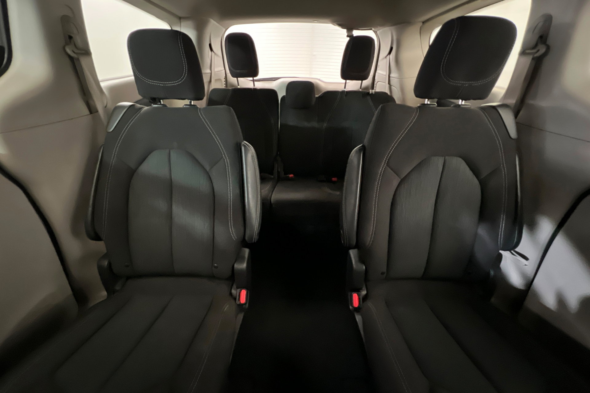 Certified 2023 Chrysler Voyager LX FWD image 25