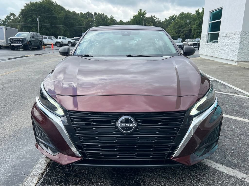 Used 2025 Nissan Altima 2.5 SV FWD image 5
