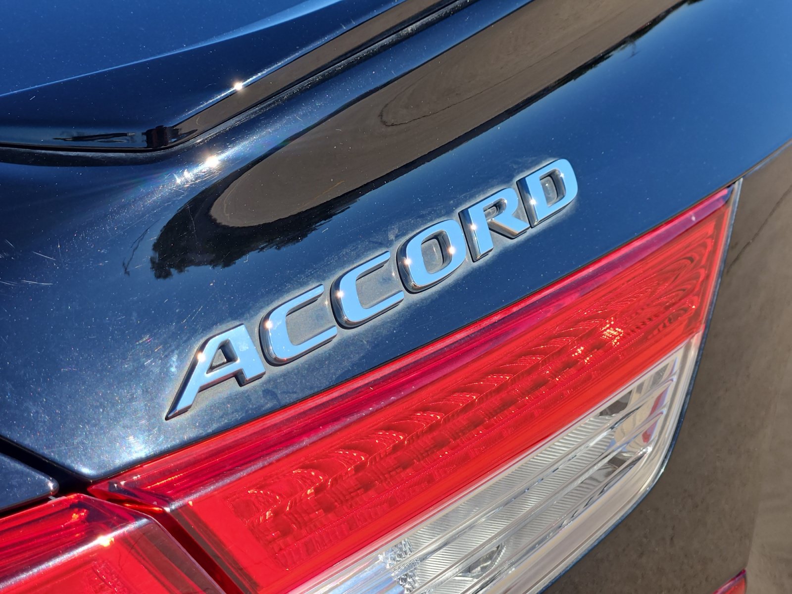 Used 2022 Honda Accord Sport image 15