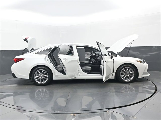 Used 2021 Toyota Avalon XLE image 35
