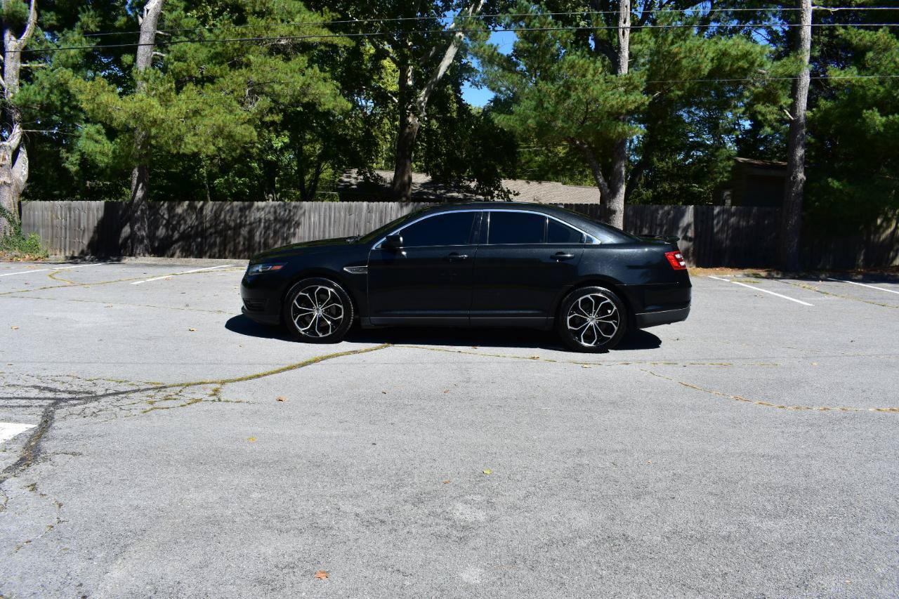 Used 2015 Ford Taurus SHO AWD/4WD image 3