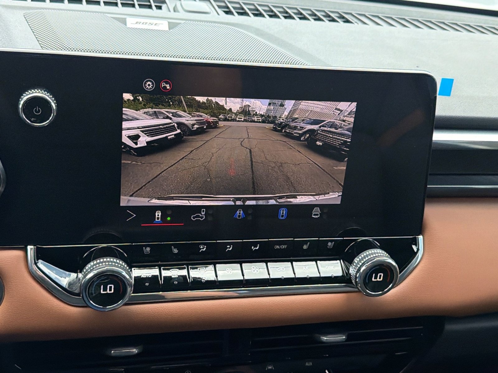 New 2026 GMC Canyon AT4 w/ Technology Plus Package AWD/4WD image 19