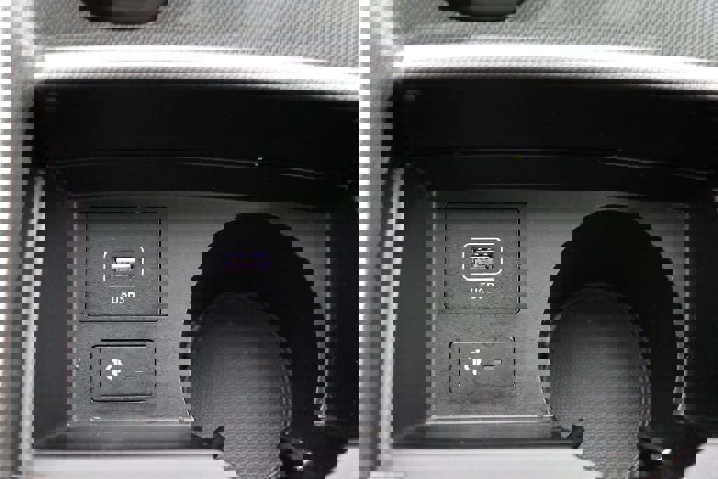 Used 2023 Hyundai Santa Fe SEL w/ Premium Package image 29