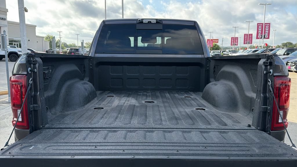 Used 2025 RAM 3500 Laramie AWD/4WD image 28