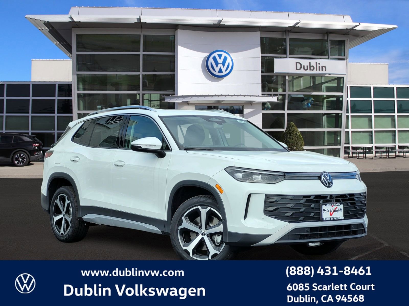 New 2026 Volkswagen Tiguan SE image 1