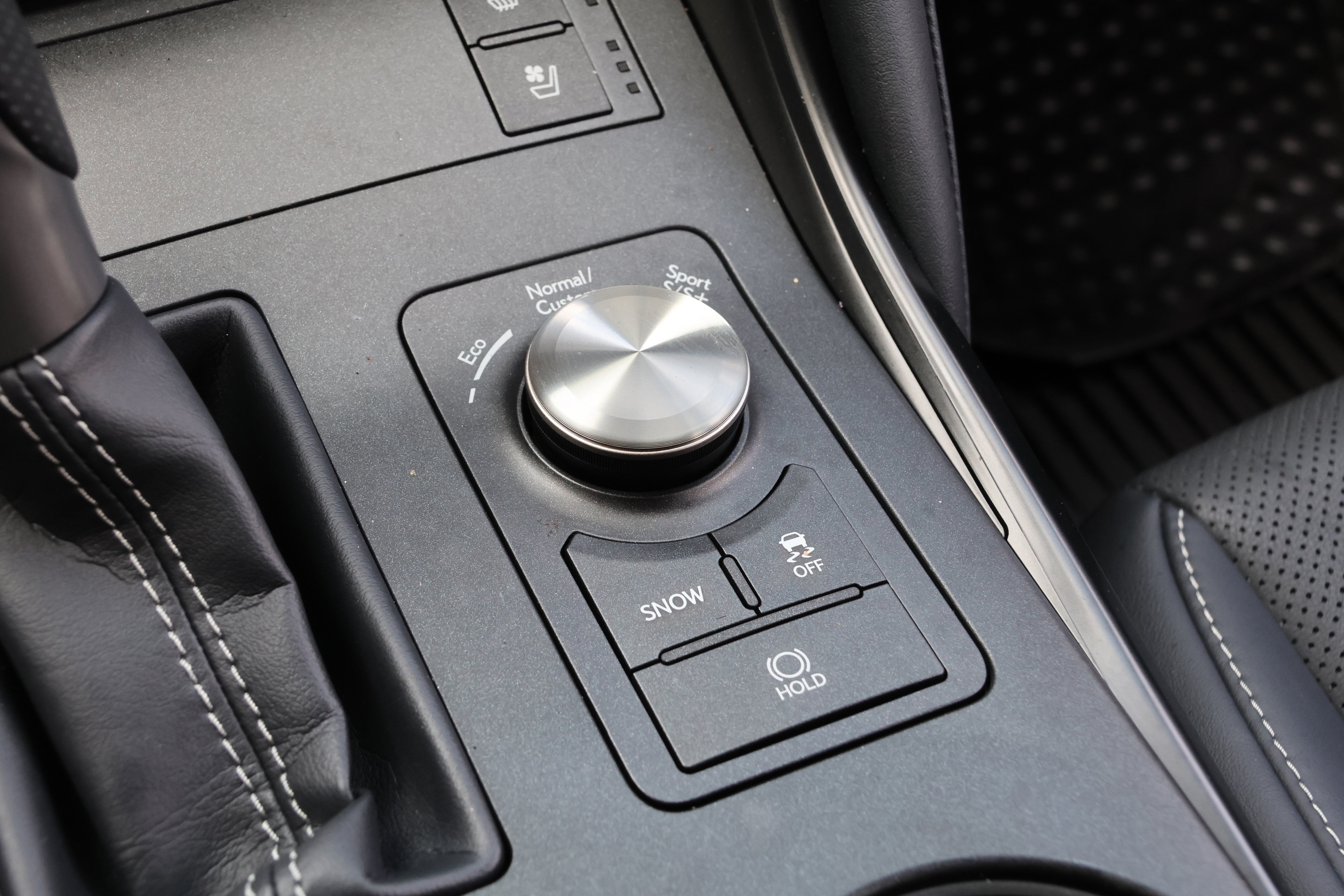 Used 2024 Lexus IS 500 RWD image 43