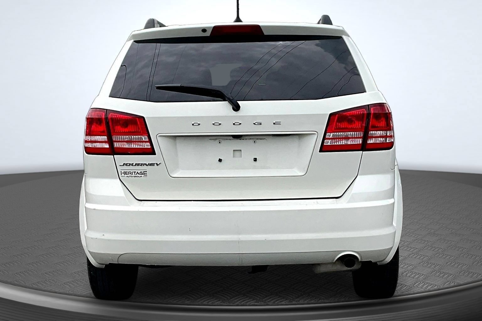 Used 2019 Dodge Journey SE FWD image 6