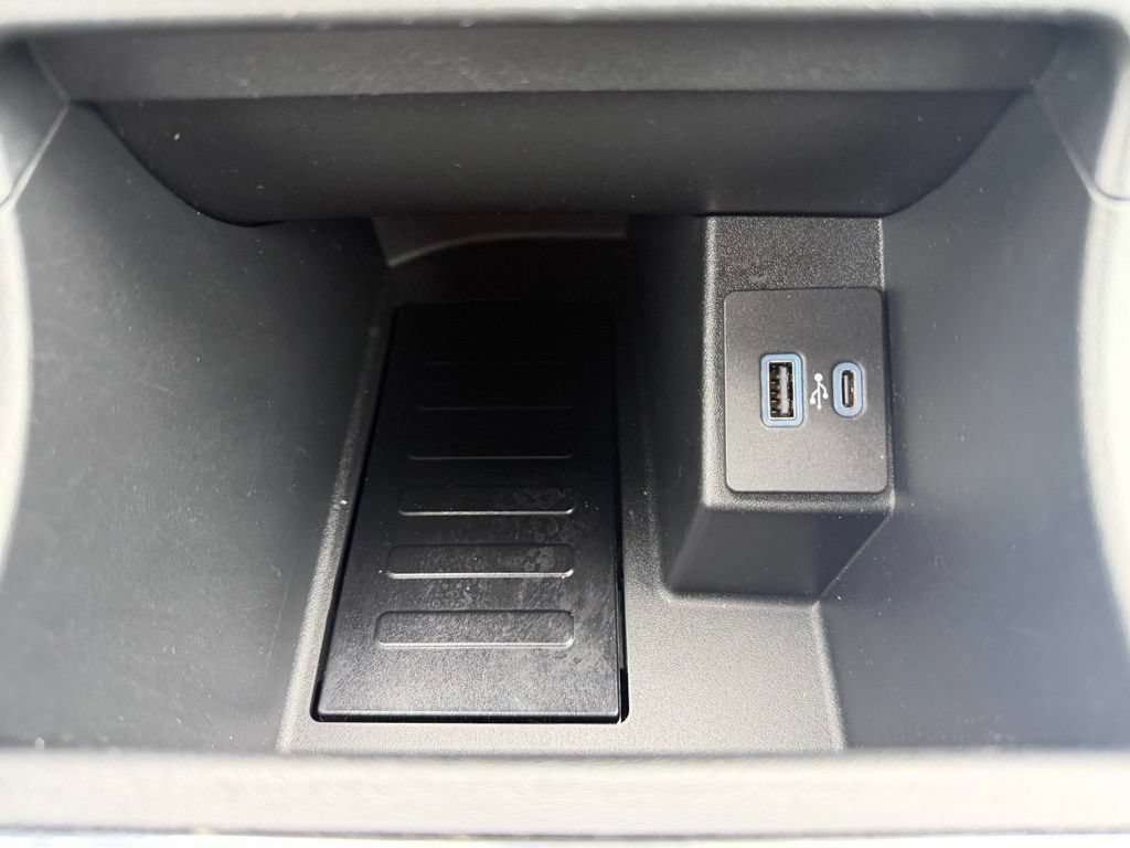 Used 2024 Ford Edge Titanium AWD/4WD image 32