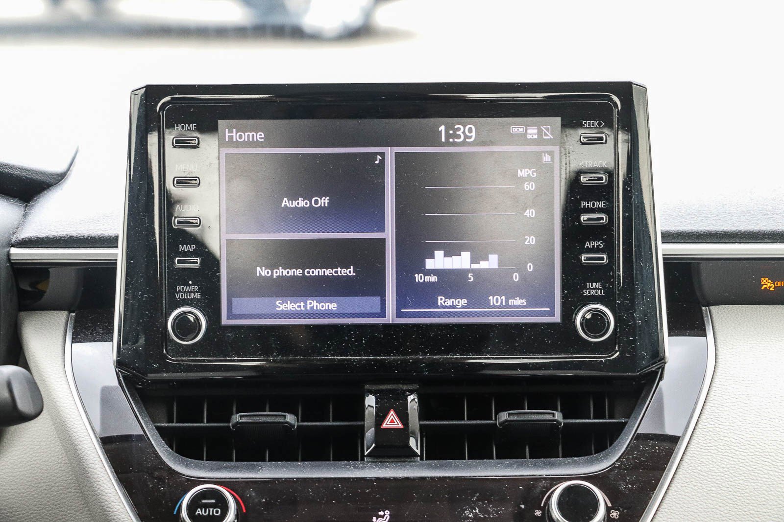 Used 2020 Toyota Corolla LE w/ Carpet Mat Package (TMS) image 14