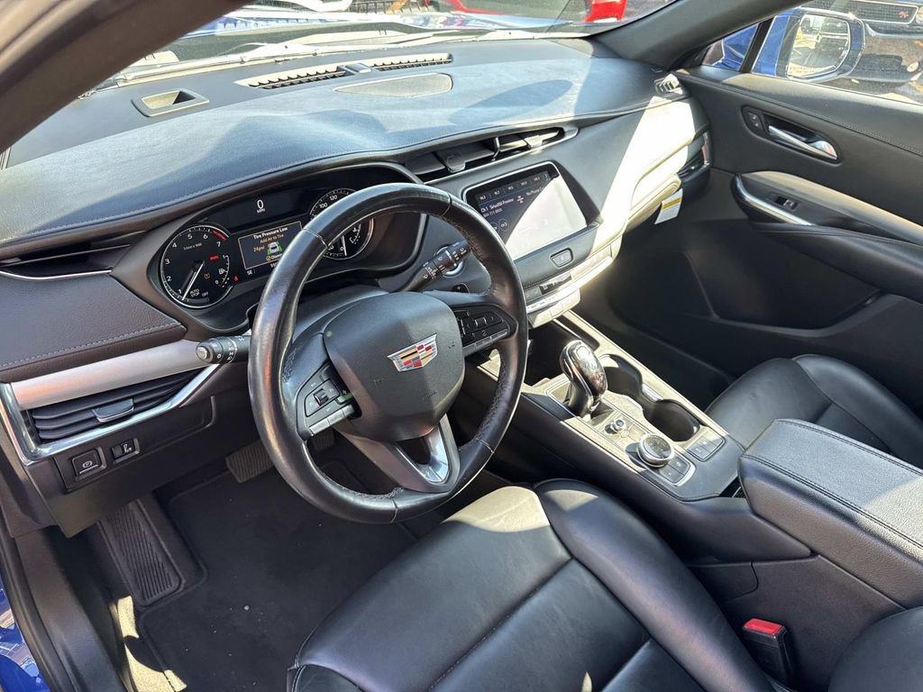 Used 2023 Cadillac XT4 Premium Luxury image 19
