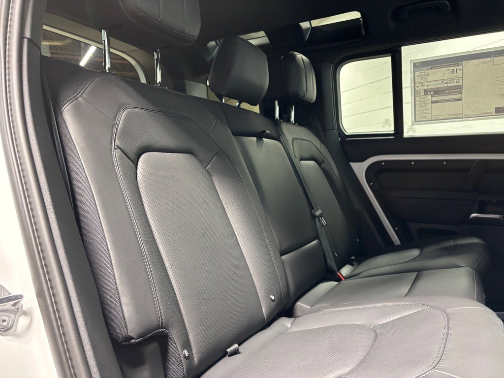 New 2025 Land Rover Defender 110 V8 image 39